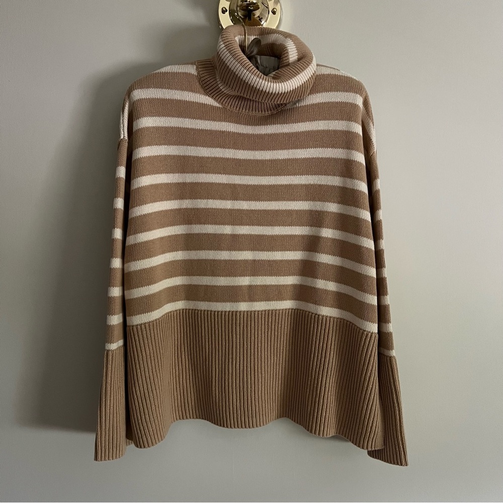 Oversize Gap stripe turtleneck in camel and cream
